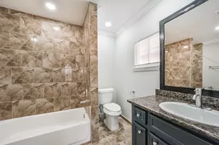 12812 Shannon Hills Dr, Houston, TX 77099 - Photo 20