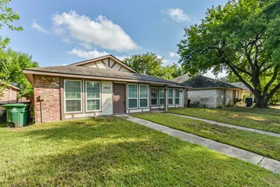 12812 Shannon Hills Drive, Houston, TX 77099 - Photo 4