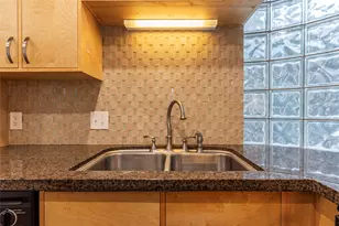 1413 Tremont St, Galveston, TX 77550 - Photo 20