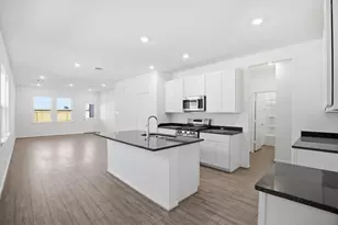 18018 Lasso Mls Dr, Hockley, TX 77447 - Photo 4