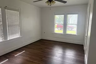 913 Fowlkes St, Sealy, TX 77474 - Photo 10