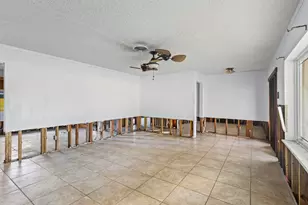 631 Fm 253 Rd, Buna, TX 77612 - Photo 8