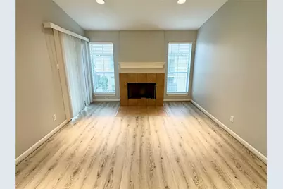 700 Thicket Lane #406, Houston, TX 77079 - Photo 2