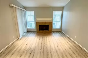 700 Thicket Ln, Houston, TX 77079 - Photo 2