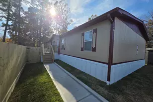 9 Ridgeway Dr, Conroe, TX 77303 - Photo 2