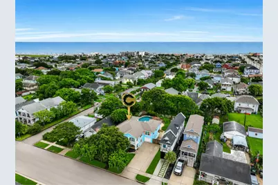 3807 Avenue R, Galveston, TX 77550 - Photo 2