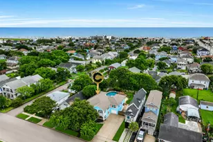 3807 Avenue R, Galveston, TX 77550 - Photo 2
