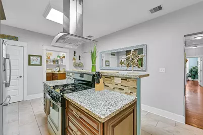 3807 Avenue R, Galveston, TX 77550 - Photo 18