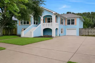 3807 Avenue R, Galveston, TX 77550 - Photo 1