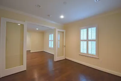 1007 Blue Willow Drive, Houston, TX 77042 - Photo 10