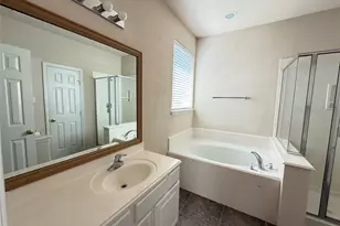 3118 Creek Bank Ln, Pearland, TX 77581 - Photo 12