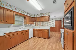 2503 Parkway Ave, Rosenberg, TX 77471 - Photo 18
