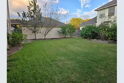 11015 Sporting Hill Lane, Sugar Land, TX 77498 - Photo 10