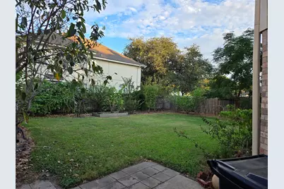 11015 Sporting Hill Lane, Sugar Land, TX 77498 - Photo 6