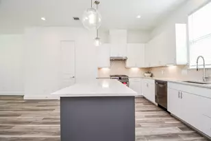 11119 Savannah Woods Ln, Houston, TX 77043 - Photo 12