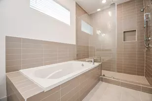 11119 Savannah Woods Ln, Houston, TX 77043 - Photo 26