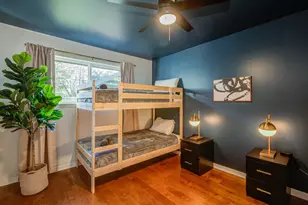 9515 Meadowglen Ln, Houston, TX 77063 - Photo 28