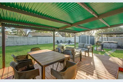 9515 Meadowglen Lane, Houston, TX 77063 - Photo 36