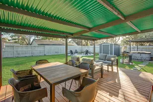 9515 Meadowglen Ln, Houston, TX 77063 - Photo 36