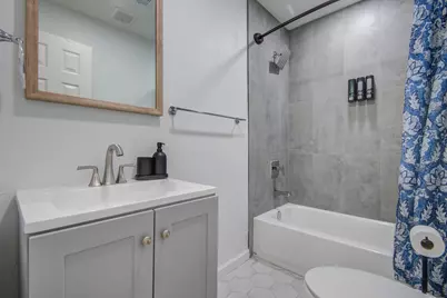 9515 Meadowglen Lane, Houston, TX 77063 - Photo 24