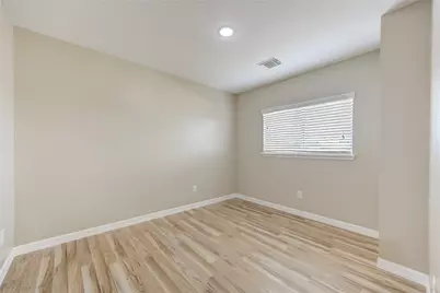 1714 Claremont Garden Circle, Houston, TX 77047 - Photo 14