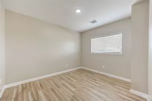 1714 Claremont Garden Cir, Houston, TX 77047 - Photo 14