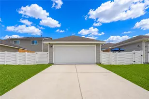 1714 Claremont Garden Cir, Houston, TX 77047 - Photo 10