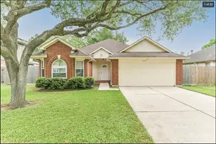 4317 Plover Dr, Seabrook, TX 77586 - Photo 1