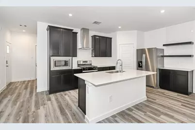 3021 Skyline Mesa Drive, Houston, TX 77047 - Photo 2