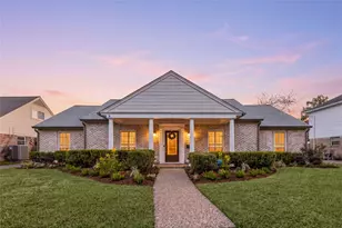 14426 Chadbourne Dr, Houston, TX 77079 - Photo 1