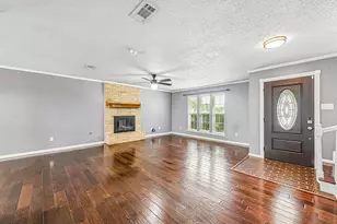 8 Arlington St, Conroe, TX 77301 - Photo 14