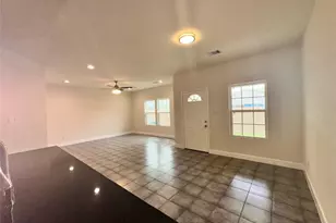 304 Armstrong St, Houston, TX 77029 - Photo 6