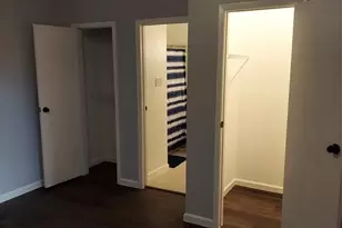 10855 Meadowglen Ln, Houston, TX 77042 - Photo 8