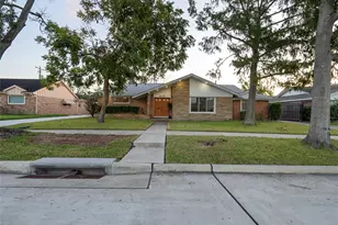 4119 Mischire Dr, Houston, TX 77025 - Photo 1
