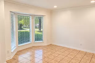 10652 Hazelhurst Dr, Houston, TX 77043 - Photo 24