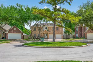 10406 Comanche Springs Ct, Houston, TX 77095 - Photo 2