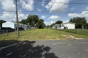 310 Olive St, El Campo, TX 77437 - Photo 1