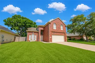 12918 Stratford Heights Dr, Sugar Land, TX 77498 - Photo 2