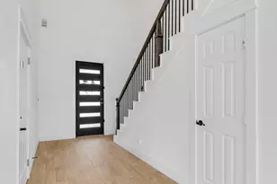 212 S Lobit St, La Porte, TX 77571 - Photo 6
