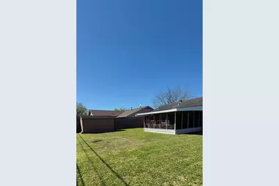 4219 Dragonwick Drive, Houston, TX 77045 - Photo 10