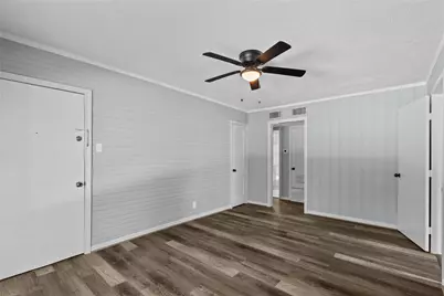 2324 Cedar Drive #3, La Marque, TX 77568 - Photo 2