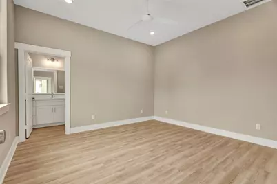 28 Cmdr Runco Lane, Taylor Lake Village, TX 77586 - Photo 16