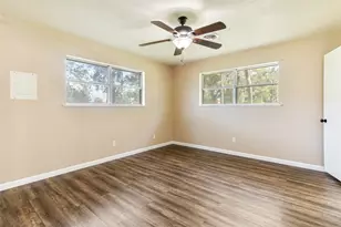 404 S 14th St, West Columbia, TX 77486 - Photo 26
