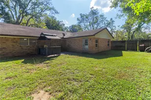404 S 14th St, West Columbia, TX 77486 - Photo 40