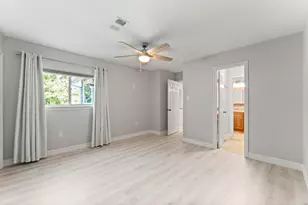 71 Hideaway Dr, Friendswood, TX 77546 - Photo 16