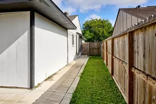 1127 Gentle Bend Dr, Missouri City, TX 77489 - Photo 32