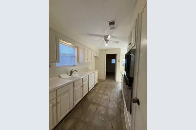 2830 Shadowdale Drive, Houston, TX 77043 - Photo 12