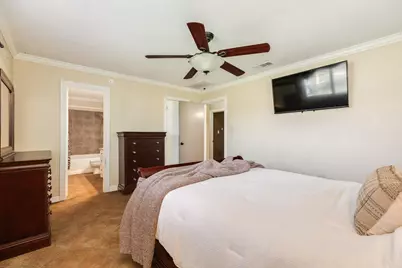 1112 W Mulberry Street, Angleton, TX 77515 - Photo 12