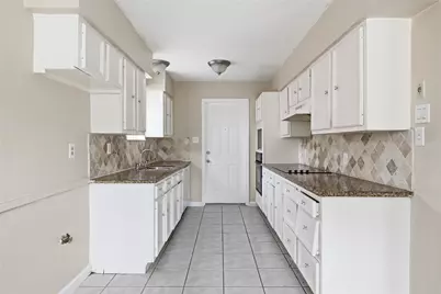 6122 S Greenpark Drive, Houston, TX 77072 - Photo 6