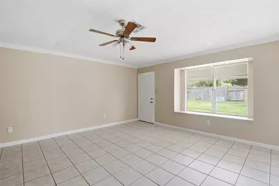 6122 S Greenpark Drive, Houston, TX 77072 - Photo 4